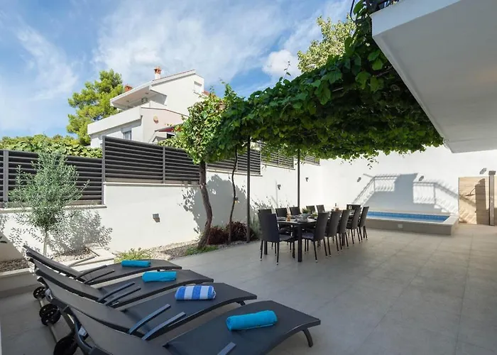 Villa Marante With Heated Private Pool