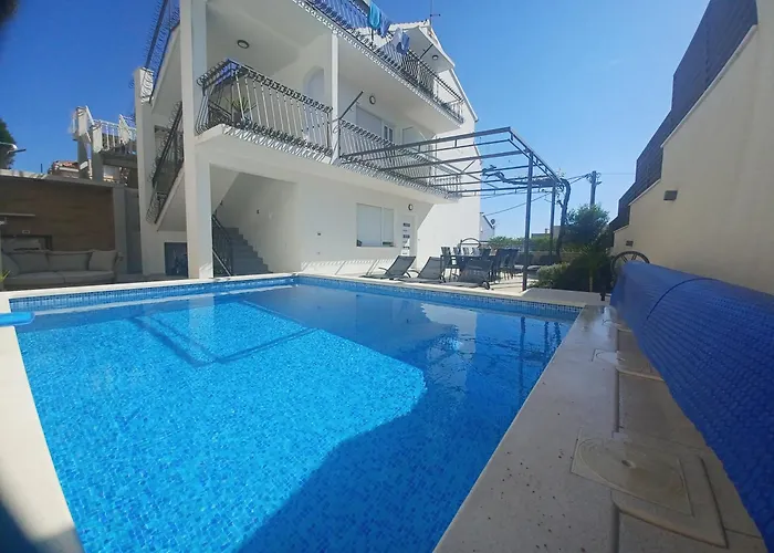 Villa Marante With Heated Private Pool
